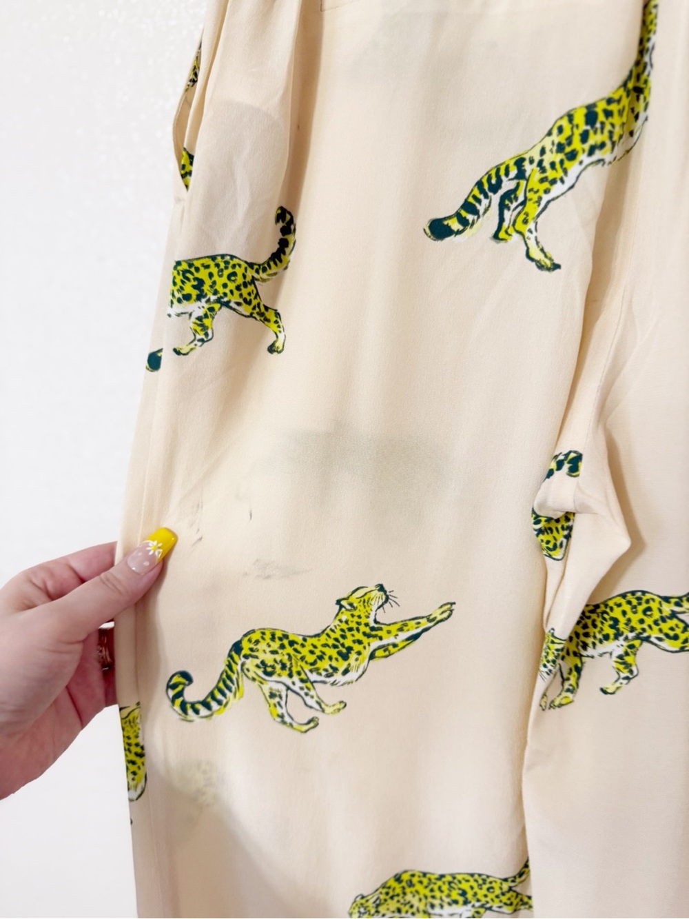 Equipment Joselyn Leopard Silk Novelty Pajama Pants size XXS $275 MSRP - Picture 8 of 9